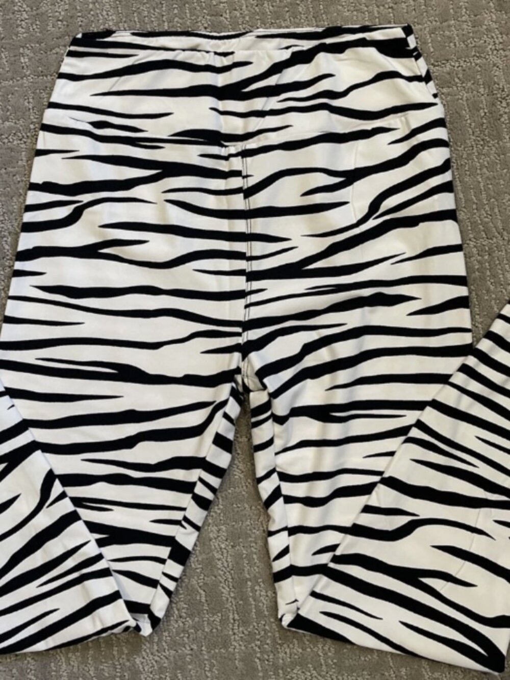 Lularoe Zebra Striped leggings TC2